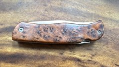 Lovecký nůž zavírací 9,5 cm s pilkou kořenice túje africké