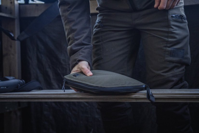 Seeland - Podsedák Celsius vyhřívaný Pine green