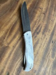 Damaškový nůž zavírací s pilkou broušené paroží