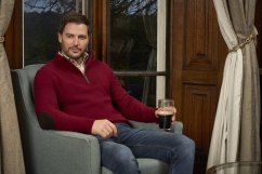 ALAN PAINE - Millstall vlněný svetr se zipem a nášivkami na loktech pánský Pinotage