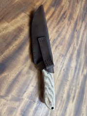 Lovecká dýka s jasanem