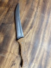 Vykosťovací nůž s olivovým dřevem