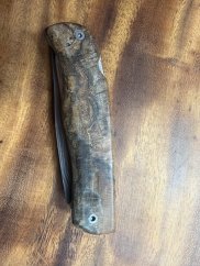 Damaškový nůž zavírací s pilkou stabilizované dřevo