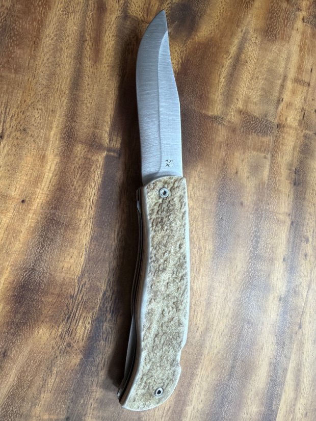 Lovecký nůž zavírací 10 cm paroží s pilkou paroží