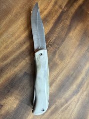 Lovecký nůž zavírací 10 cm paroží s pilkou paroží jelen Milu