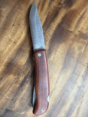 Lovecký nůž zavírací 10 cm  s pilkou