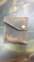 FORESTER - kožená minimalistická sleeve peněženka prošívaná klopa tmavě hnědá