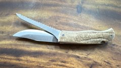 Lovecký nůž zavírací 9,5 cm s pilkou dančí paroží