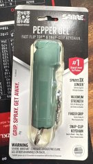 SABRE - Pepřový gel FlipTop F15 zelený s karabinou na klíče