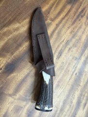 Dýka lovecká s parožím a mahagonem