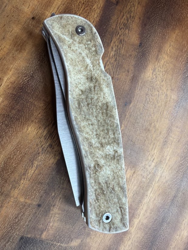 Lovecký nůž zavírací 10 cm paroží s pilkou paroží